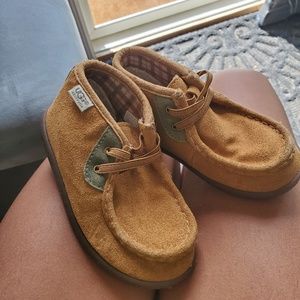 Kids Ugg Moccasins Chuck